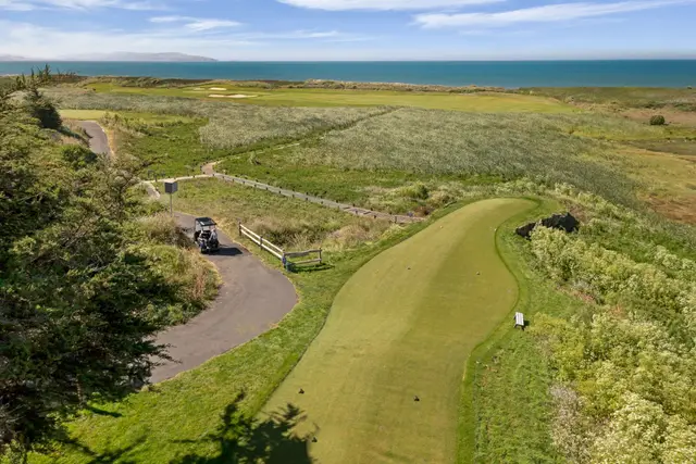Tee box above the coastal scrub